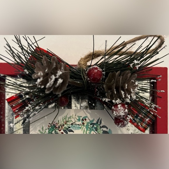 New in box set of 4 metal plaque Christmas ornaments - Picture 4 of 7